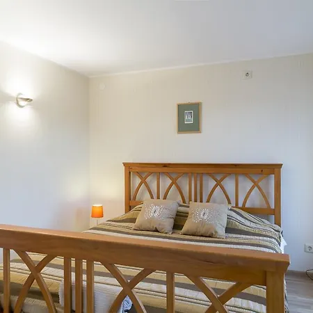 Kaevu House * بارنو