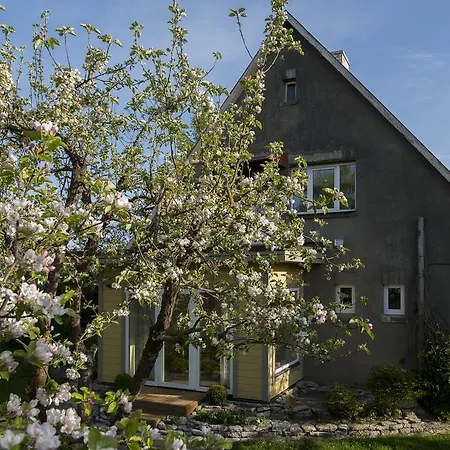 Kaevu House * بارنو