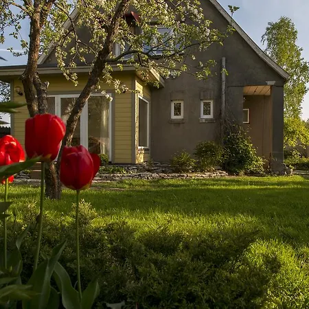 Kaevu House * بارنو